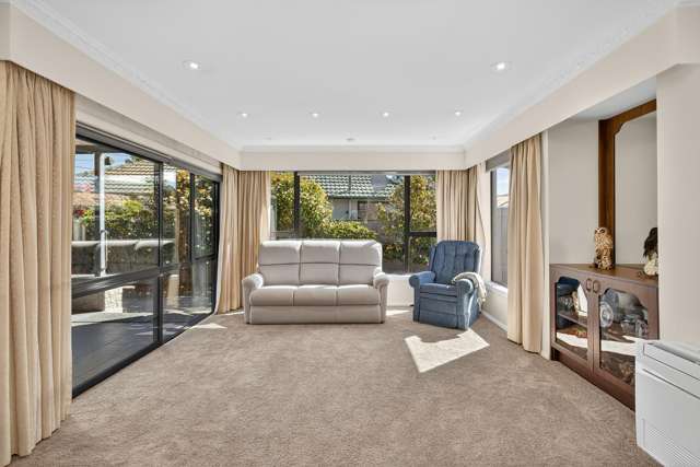 84 Greenhaven Drive Burwood_4