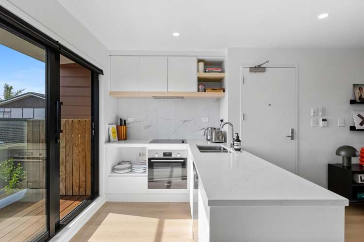 2/35 Centreway Road Orewa_5