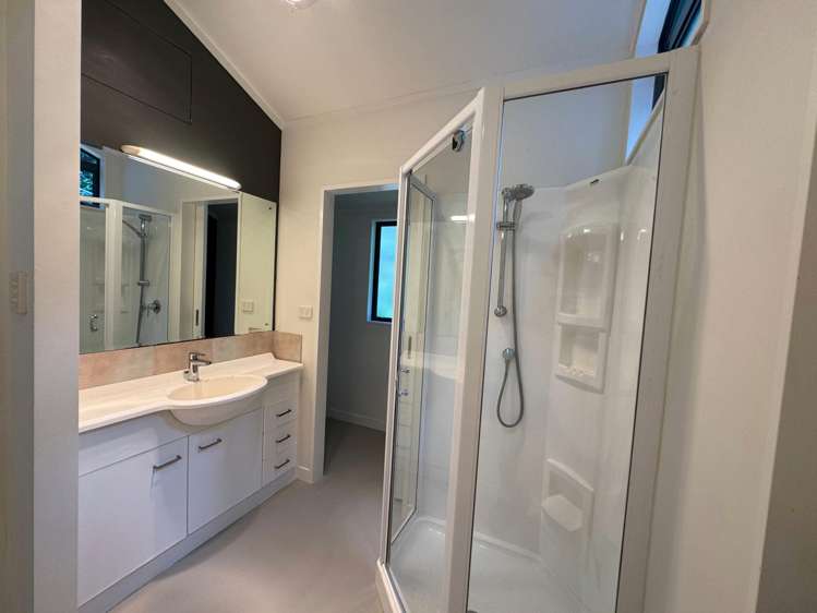 1 Te Toki Rd Ostend_10