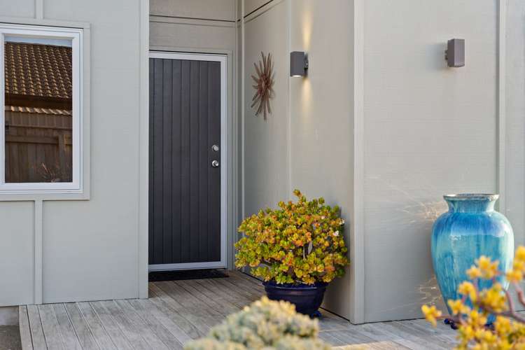 5 Byron Brown Place Otaki Beach_24