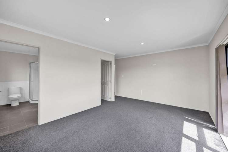 8 County Drive Hawera_8