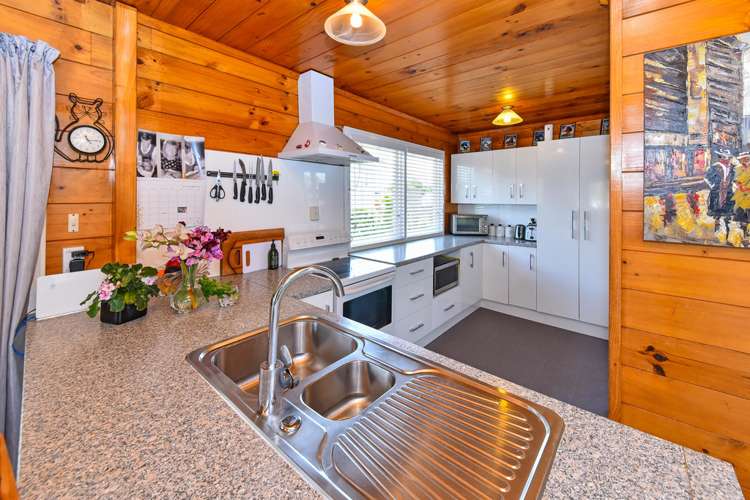 24 Fairview Avenue Opaheke_6