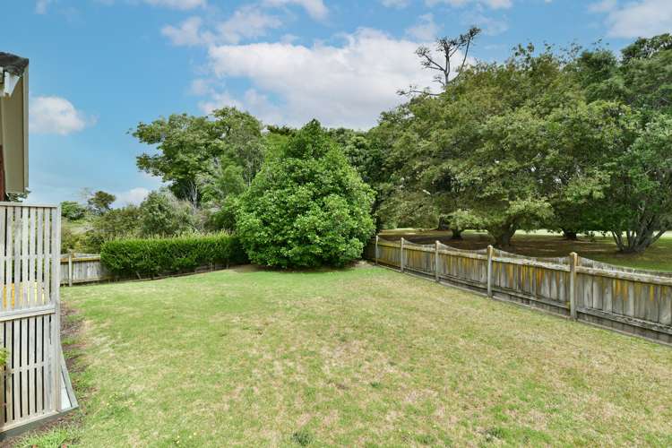 8 Bellbird Place Orewa_13