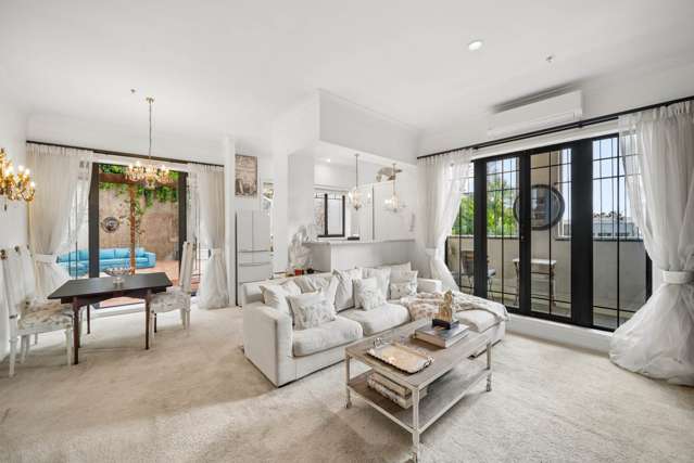AA/8 Farnham Street Parnell_3