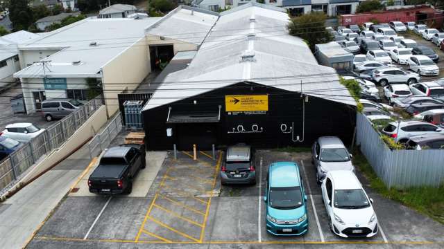 CBRE | High-Profile 943sqm Industrial Warehouse