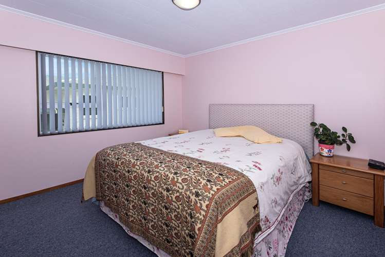 296 Beach Road Onerahi_7