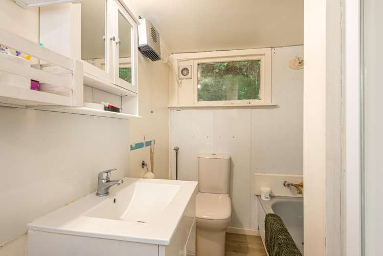 22 Hawkhurst Road Lyttelton_16