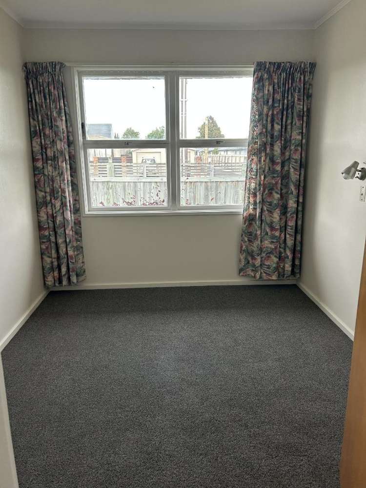 1/2 Newbourne Crescent Redwoodtown_6