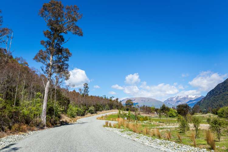 17 Peregrine Falcon Road Mount Creighton_7