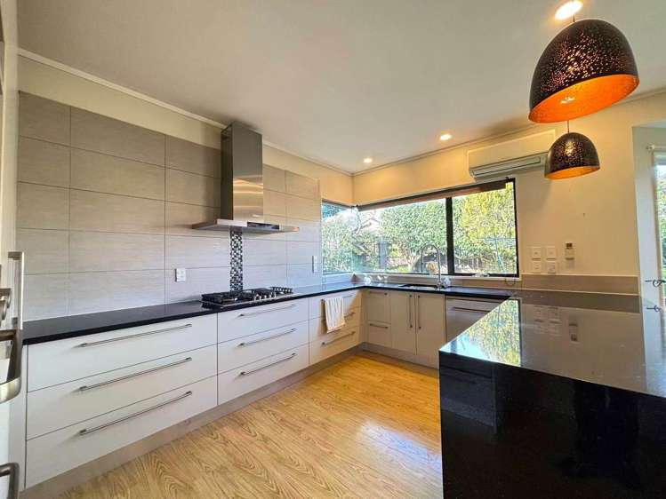 7 Rochester Crescent Somerville_3
