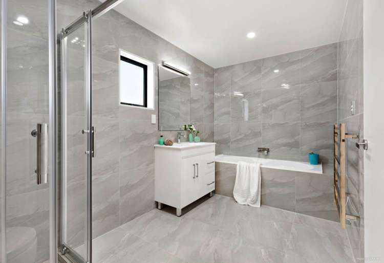 18B Riverpark Crescent Henderson_16