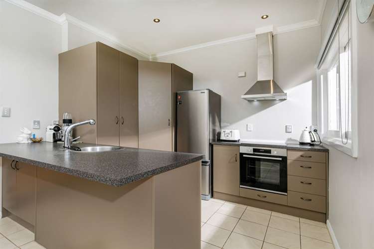 79 Astley Avenue New Lynn_6