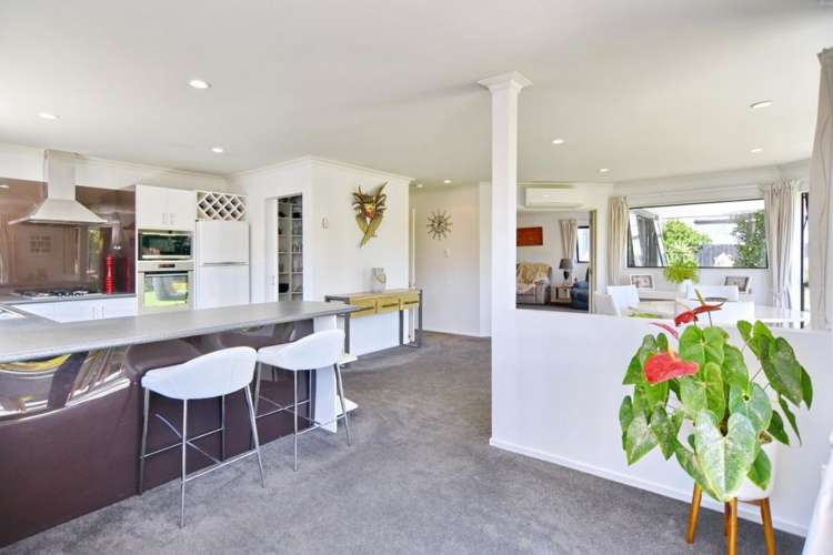 10 Glastonbury Drive Burwood_8