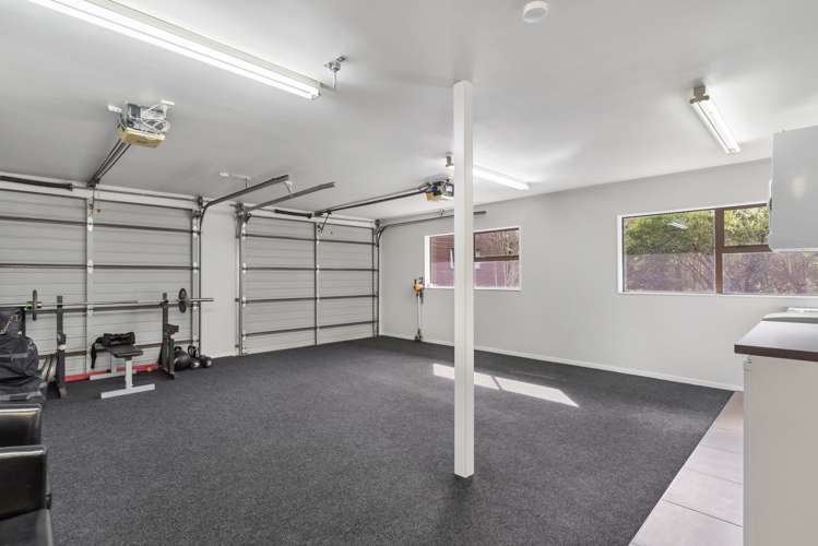 520 West Coast Road Oratia_20