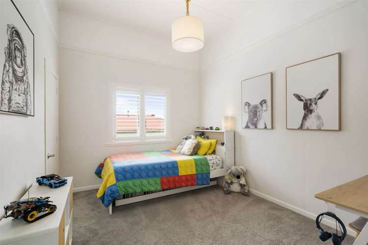 6 Lake Road Devonport_14