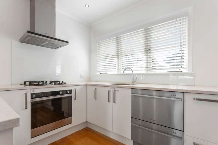 65 Gloria Avenue Te Atatu Peninsula_3