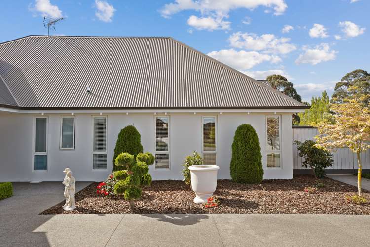 4 Barnsley Crescent West Melton_26