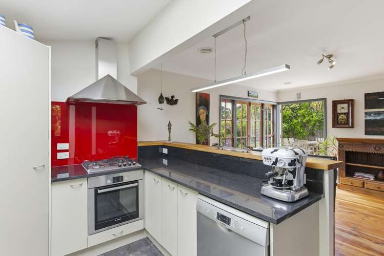 5A Paneta Street Paekakariki_21