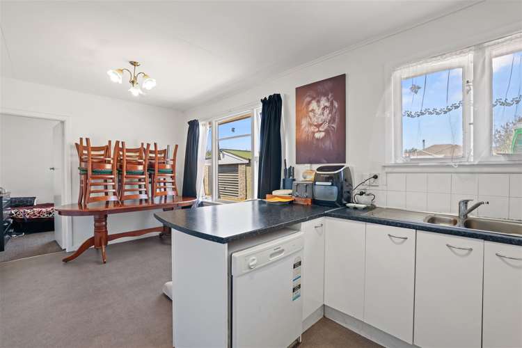 24 Wimborne Crescent Aranui_8