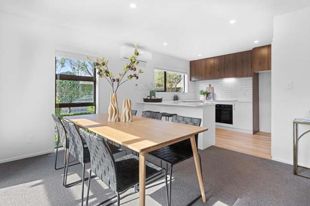 2/64 Searells Road Strowan_1