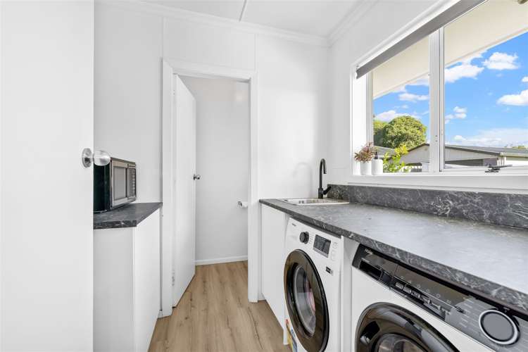 7 Pinehurst Crescent Russley_13