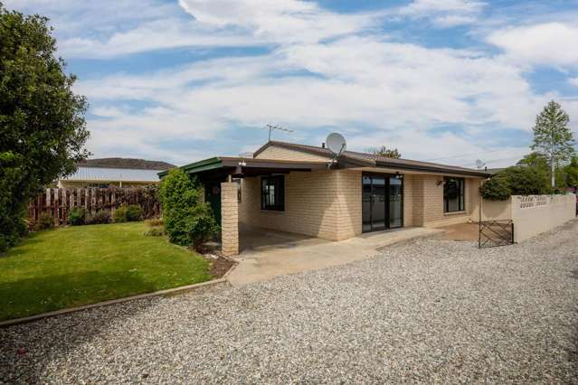 EASY LIVING IN GREAT LOCATION