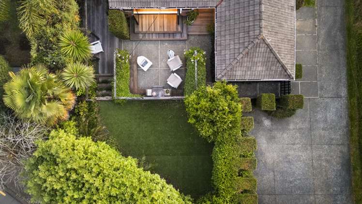 261 Lake Road Belmont_15