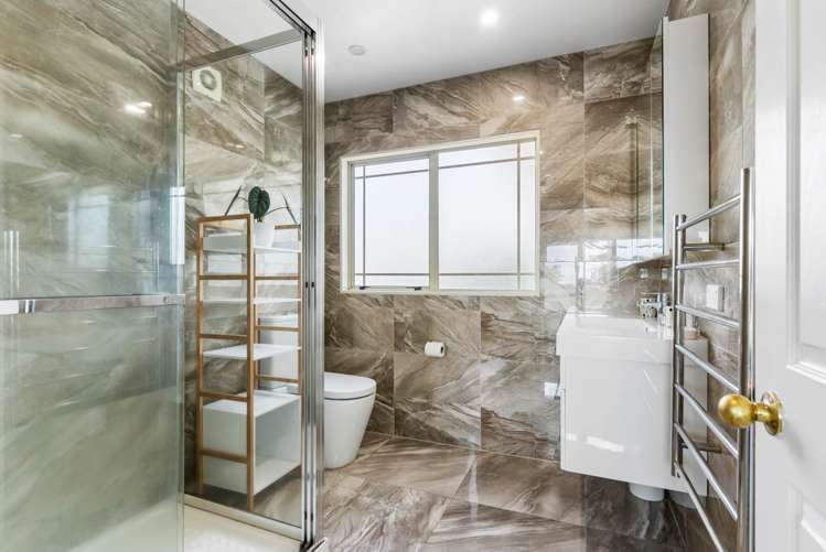 12 San Ambrosio Rise Henderson_8