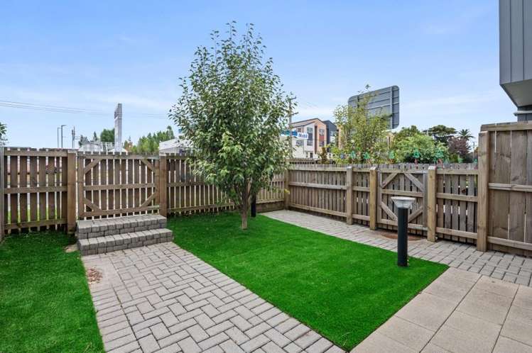 96E Walmsley Road 10672_11