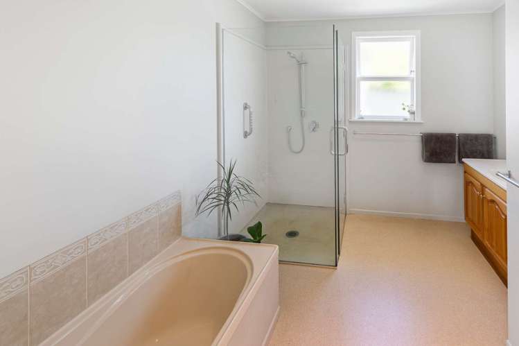 11 Augustus Street Carterton_16