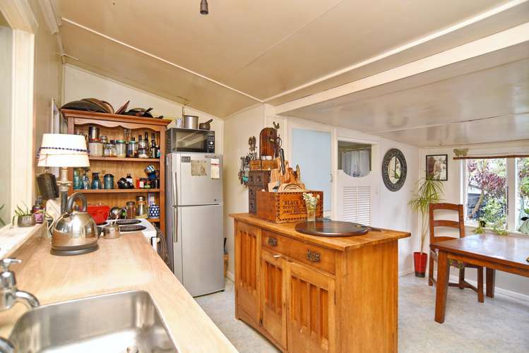 43 Batten Grove The Pines Beach_17