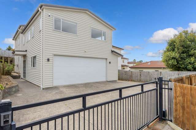 5 bedroom and 2 bathrooms at Forresthill