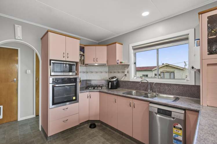 7A Blake Street Waitara_16