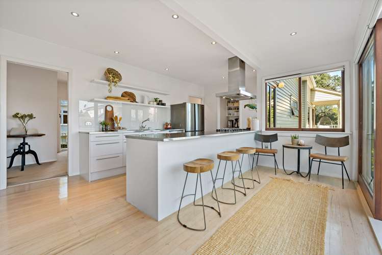 5a Crescent Road Epsom_9