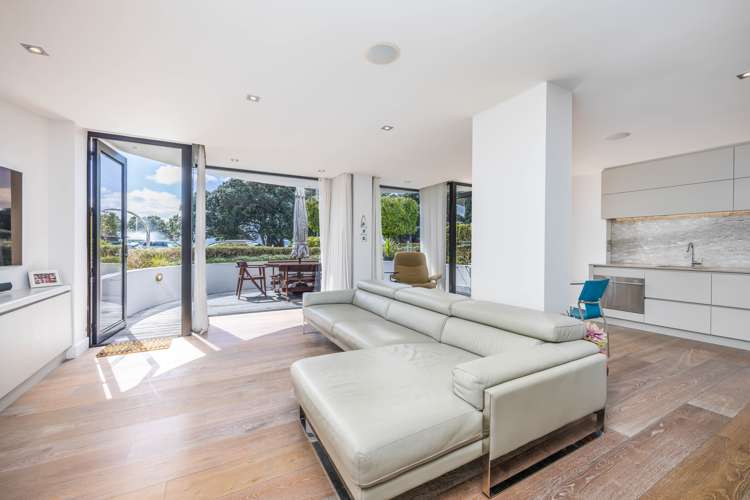 1/45 Tamaki Drive Mission Bay_6