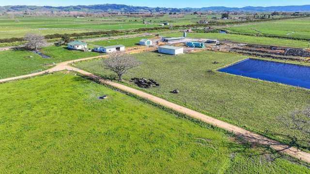 165 Canal Road East Waitakaruru_3