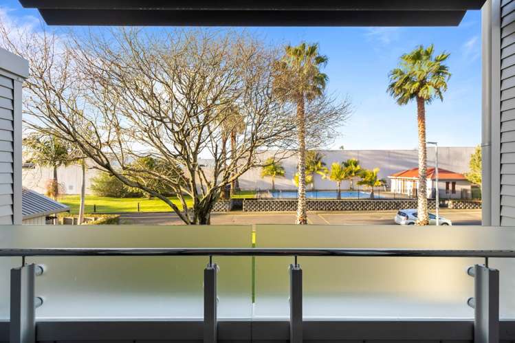 24B/30 Westward Ho Road Glen Eden_11