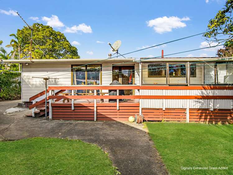 27 Ray Small Drive Papakura_17