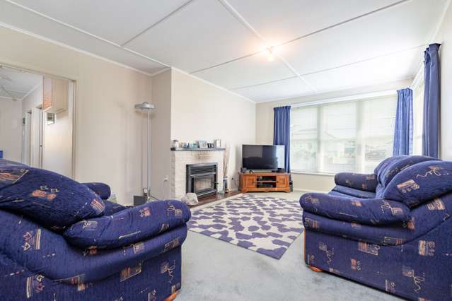 5 Strand Crescent Naenae_2