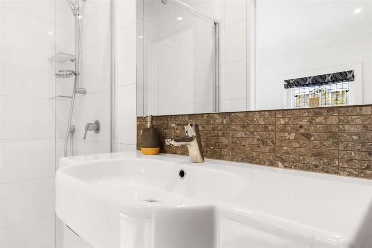 16 Taylors Avenue Bryndwr_14