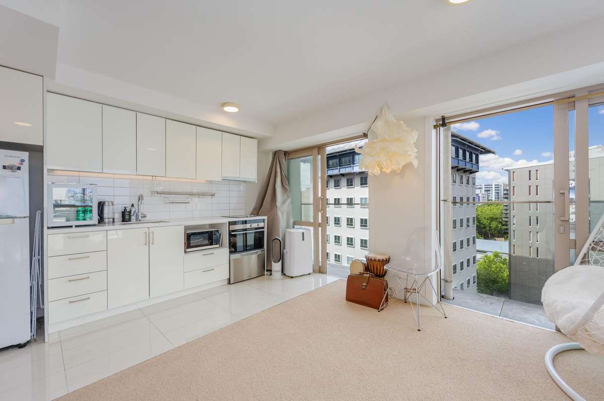 905-168 Hobson Street_3