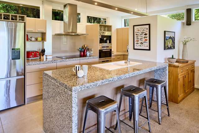 8 Cheviot Road, Lowry Bay Eastbourne_4