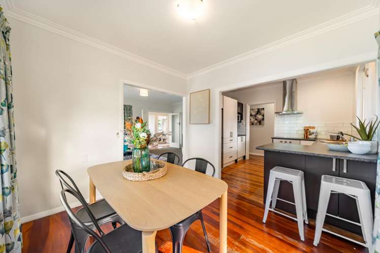 44 Gurney Road Kelson_7