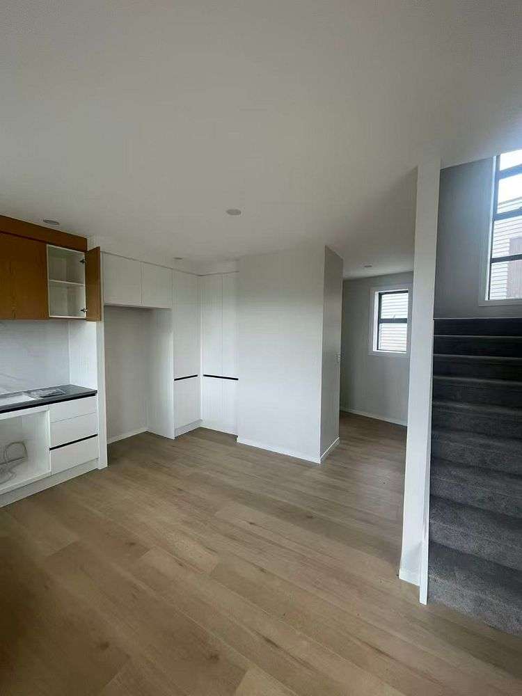 4 Lemon Tree Lane Flat Bush_6