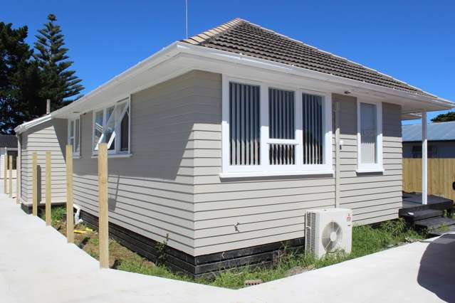 706 Massey Road Mangere_1