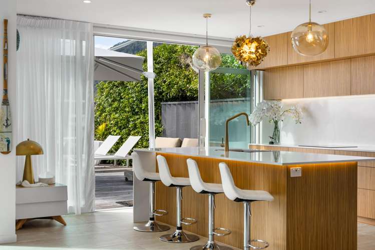 124 Motu Hei Pauanui_14