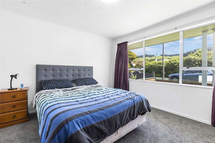 3 Roy Street Tawa_14