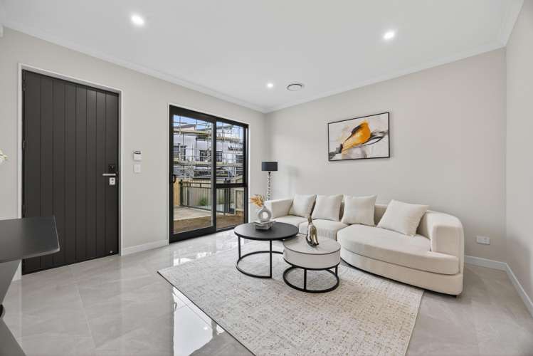 2 Ballyalton Crescent Flat Bush_9