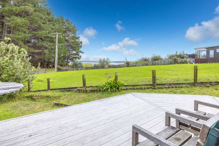 27 Lawton Drive Aotea Harbour_40