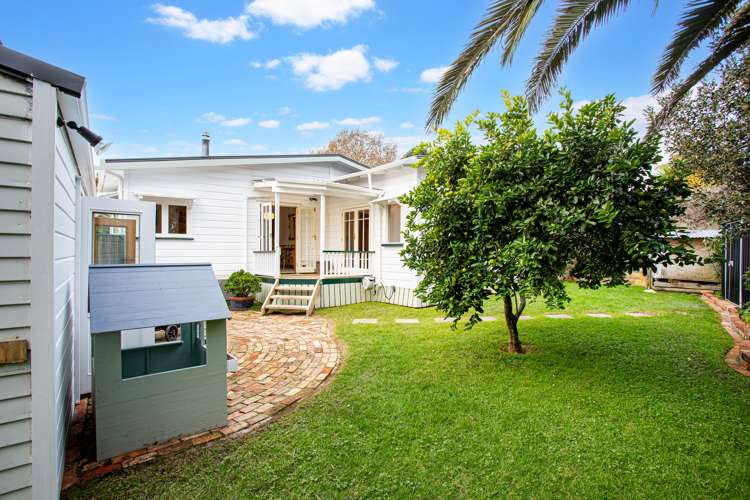 27 Lucinda Place Glen Eden_19